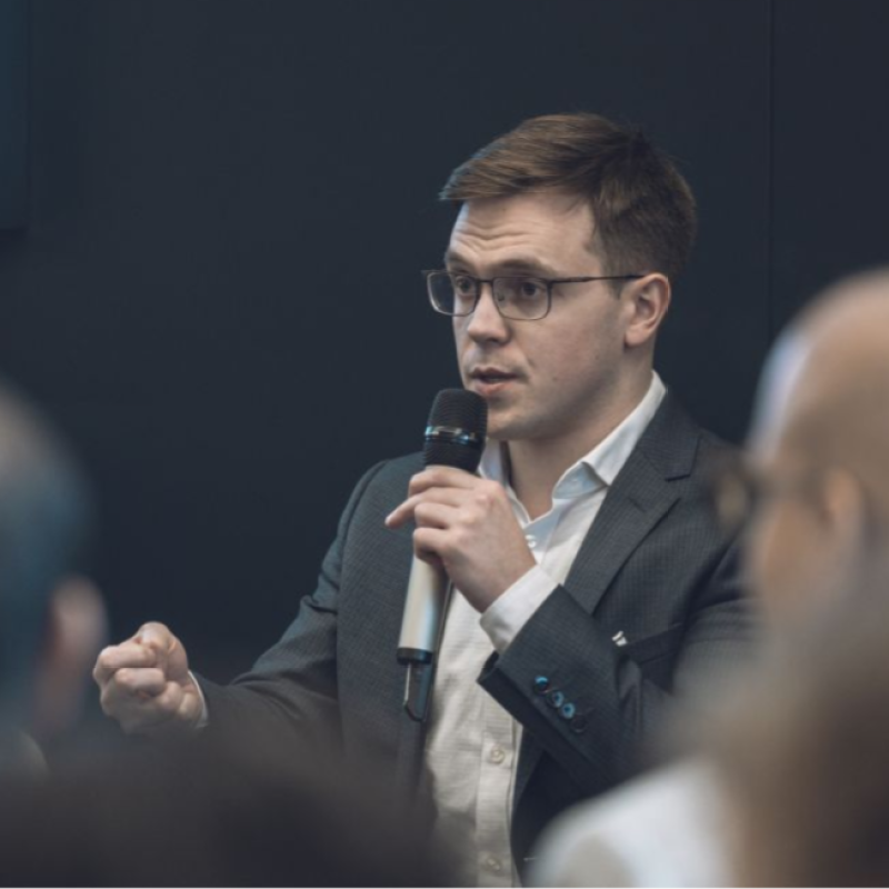 Dr Yaniv Proselkov